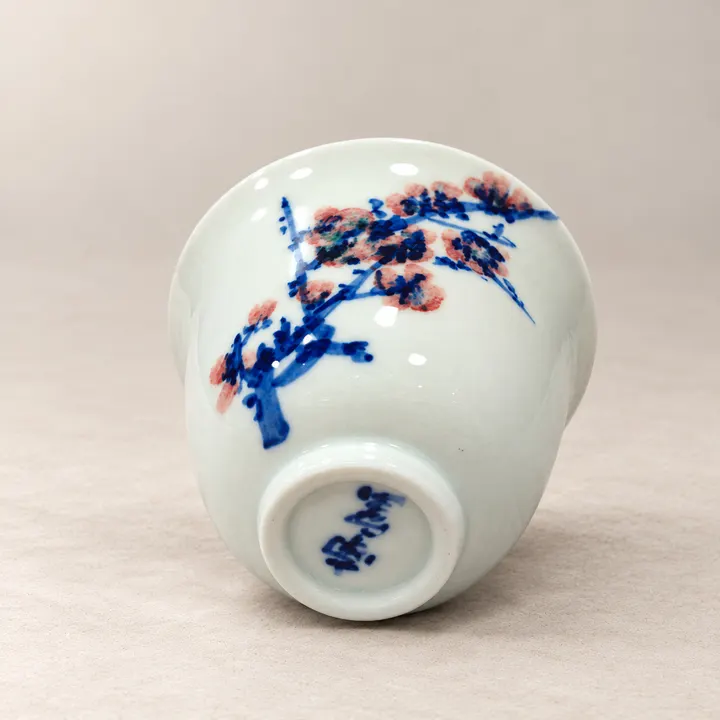 Plum Blossom · Blue-and-white & Underglaze-red Tea Cup