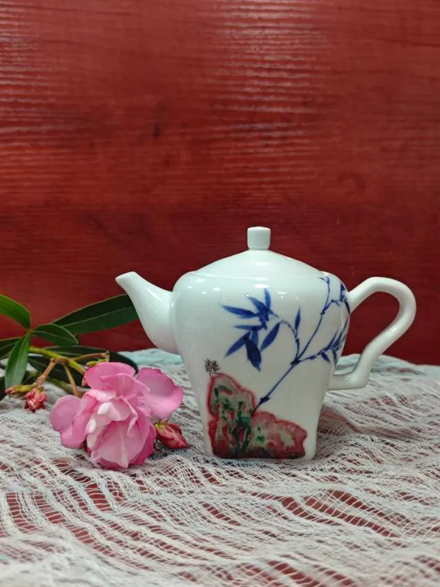 景德镇全手绘青花釉里红《节节高》茶壶