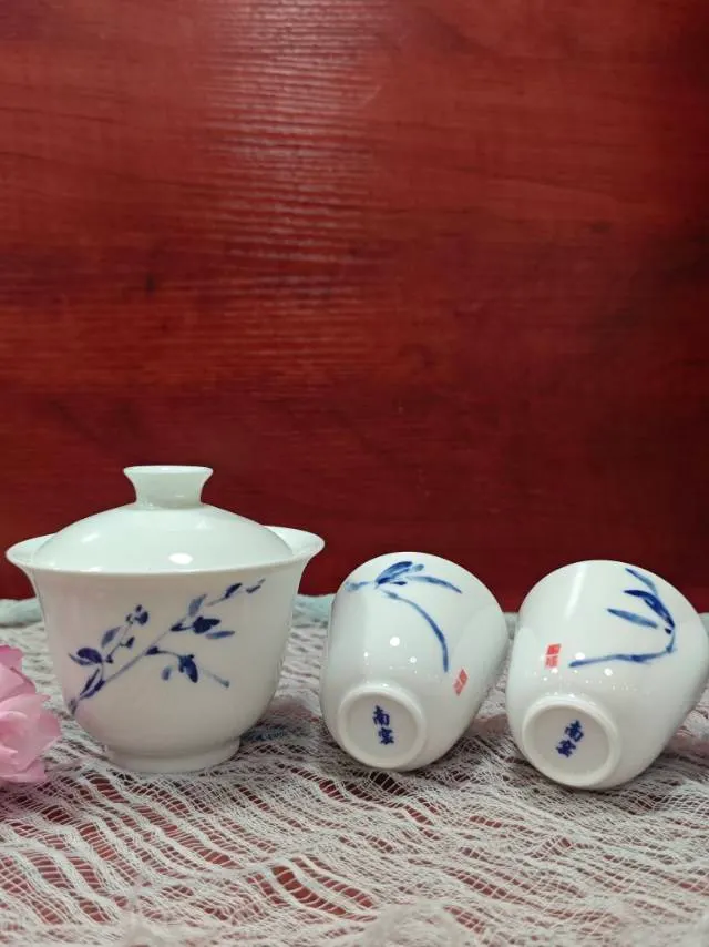 景德镇高温青花瓷套组茶具1盖碗4客杯《君子兰》