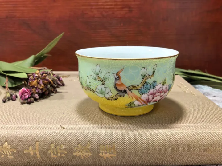 渐变扒花锦鸡玉兰牡丹主人杯