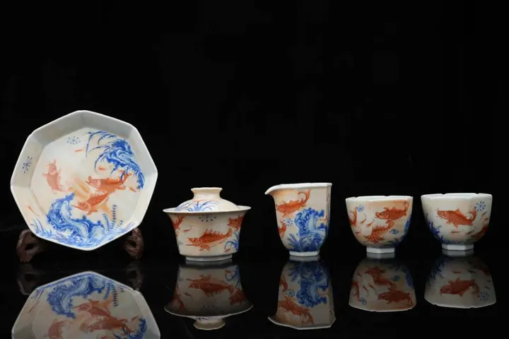 青花斗矾红鱼藻方器茶具