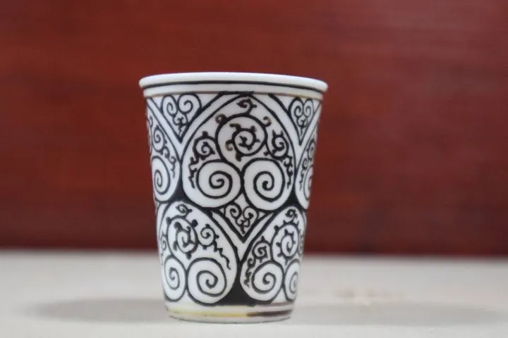 手绘柴窑米黄釉品茗杯