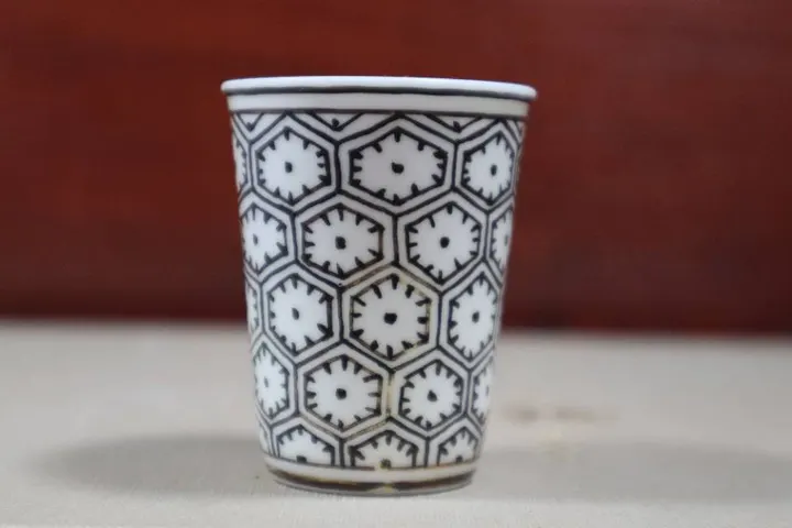 手绘柴窑米黄釉品茗杯