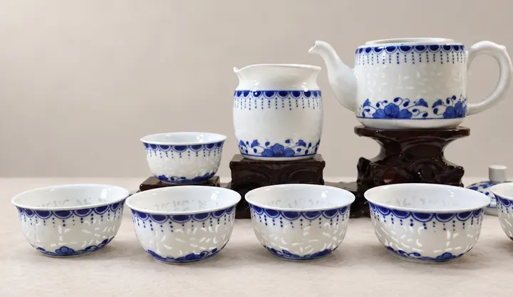 Water Theme · Blue-and-white Rice-grain Tea Set