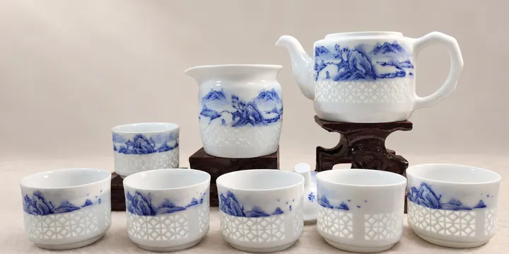 Landscape · Blue-and-white Rice-grain Tea Set