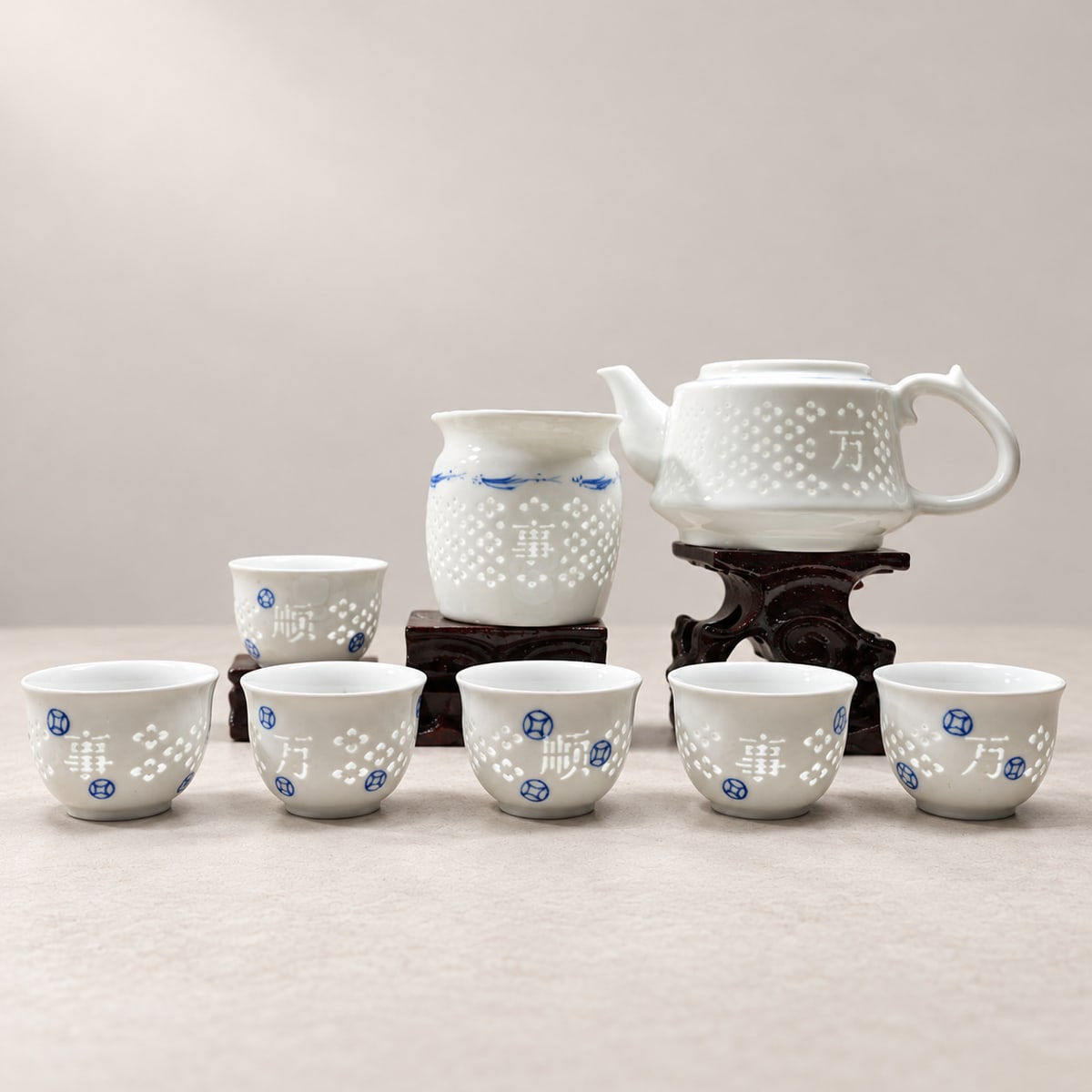 Wanshishun · Blue-and-white Rice-grain Tea Set