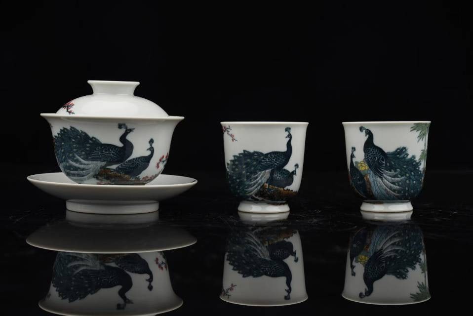 Peacock · Hand-painted Coloured-glaze Tea Set